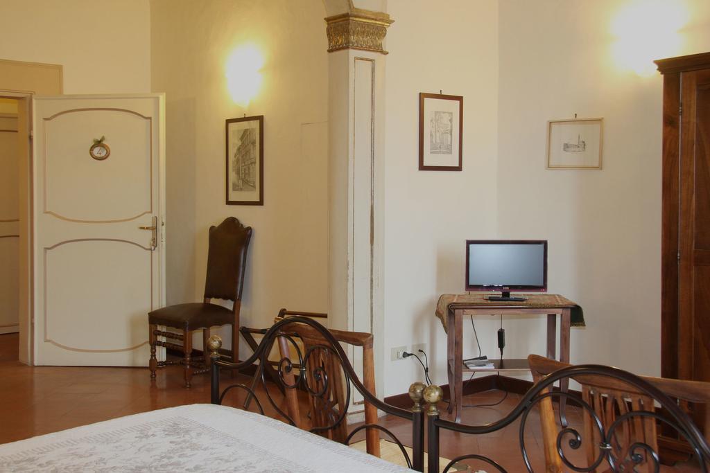 阿尼奥洛迪卡洛蒂锡扎住宿加早餐旅馆 Montepulciano Stazione 外观 照片